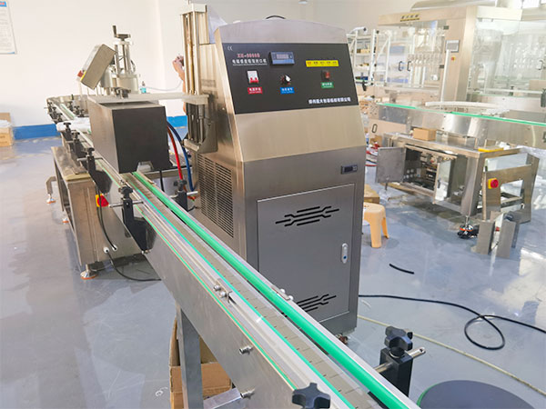 西安自動(dòng)灌裝機(jī)